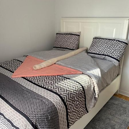 Windsor Airport Room Accommodation Екстер'єр фото