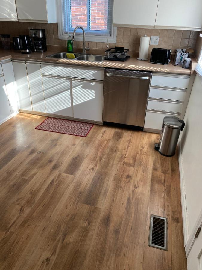 Windsor Airport Room Accommodation Екстер'єр фото